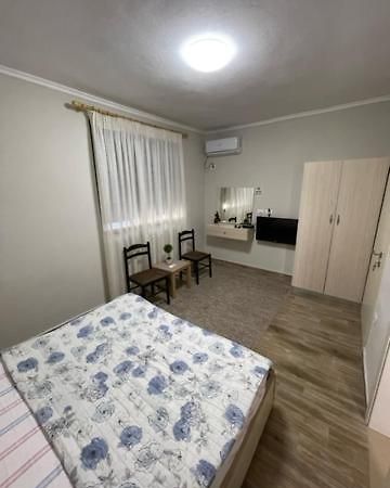 New Bazaar Rooms Tirana Bagian luar foto
