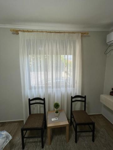 New Bazaar Rooms Tirana Bagian luar foto
